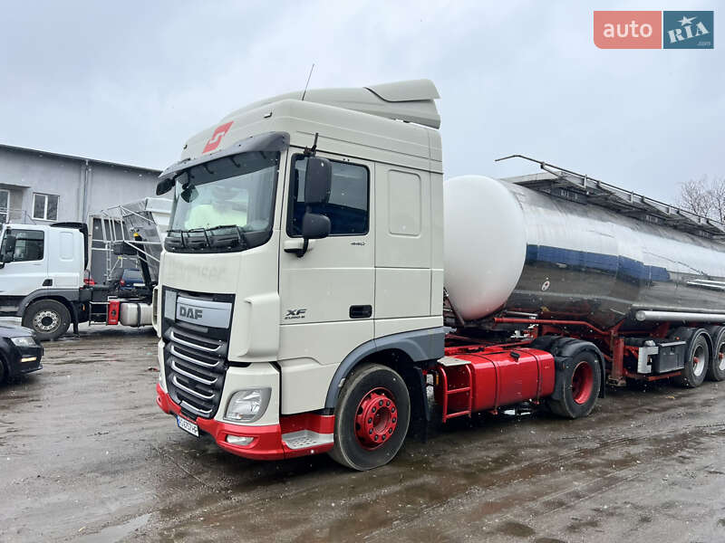 Тягач DAF XF 2015 в Киеве