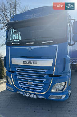 Тягач DAF XF 2015 в 