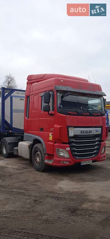 Тягач DAF XF 2016 в Дніпрі