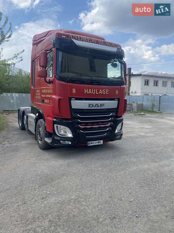 Тягач DAF XF 2015 в 
