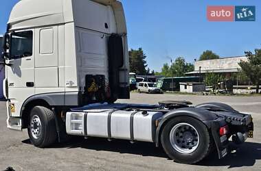 Тягач DAF XF 2015 в 