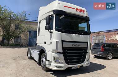 Тягач DAF XF 2015 в 