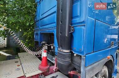 Тягач DAF XF 2002 в 
