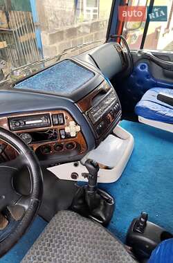 Тягач DAF XF 2000 в 