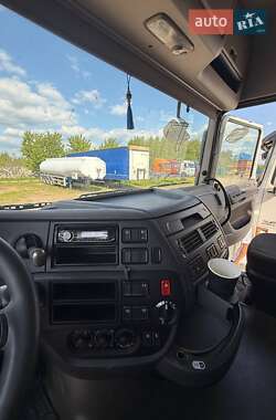 Тягач DAF XF 2014 в 