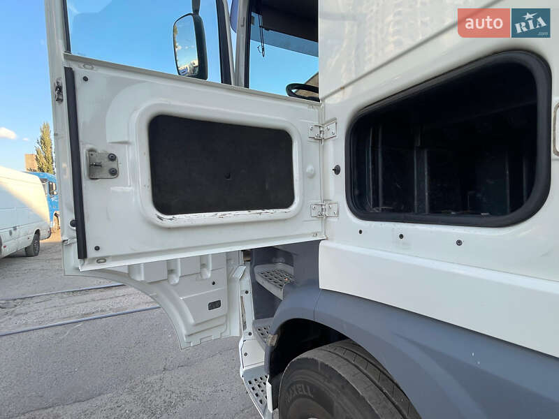 Тягач DAF XF 2014 в Киеве