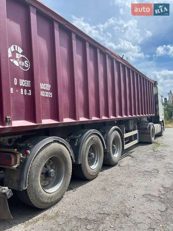 Зерновоз DAF XF 2004 в Виньковцах