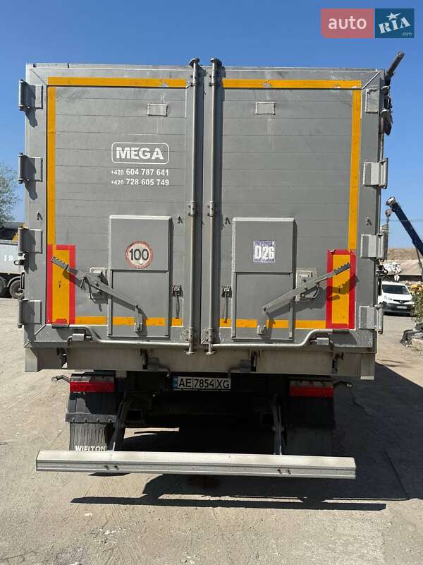 Самосвал DAF XF 2015 в Днепре
