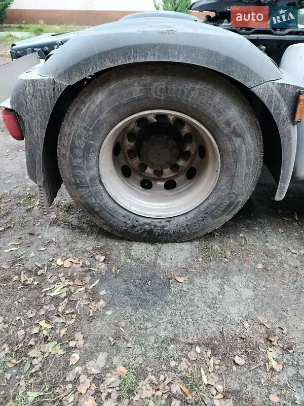 Тягач DAF XF 2014 в Ромнах