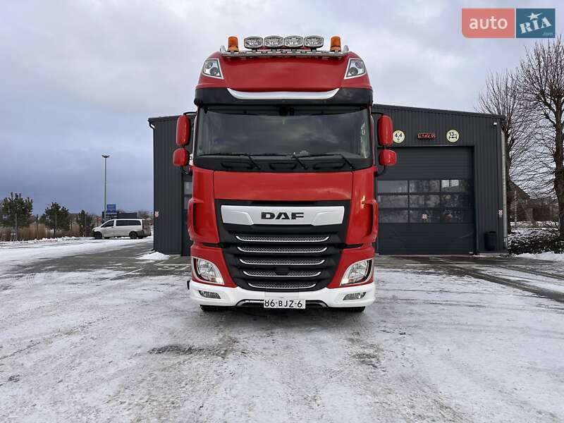 Тягач DAF XF 2017 в Луцке