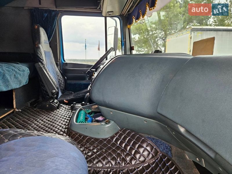 Тягач DAF XF 2004 в Львове