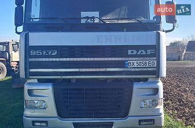Зерновоз DAF XF 1999 в Дунаевцах
