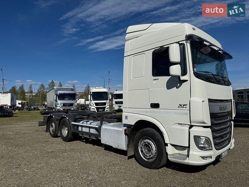 Контейнеровоз DAF XF 2017 в Черновцах