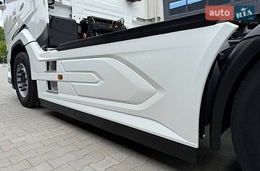 Тягач DAF XF 2023 в Дубні