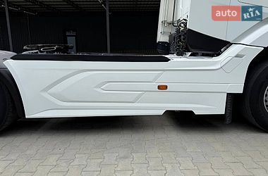 Тягач DAF XF 2023 в Дубні