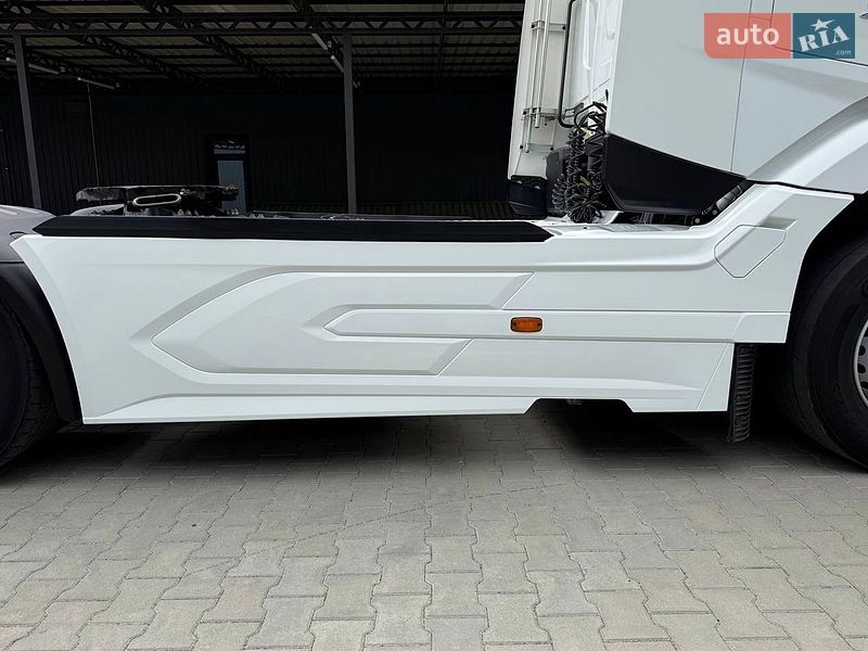 Тягач DAF XF 2023 в Дубні