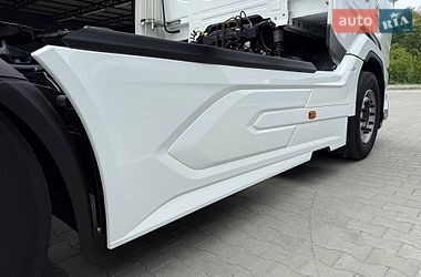 Тягач DAF XF 2023 в Дубні