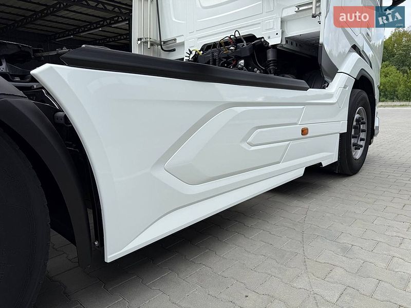 Тягач DAF XF 2023 в Дубні