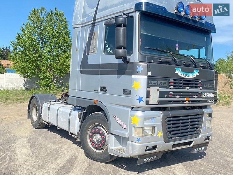 Тягач DAF XF 2002 в Гайсину