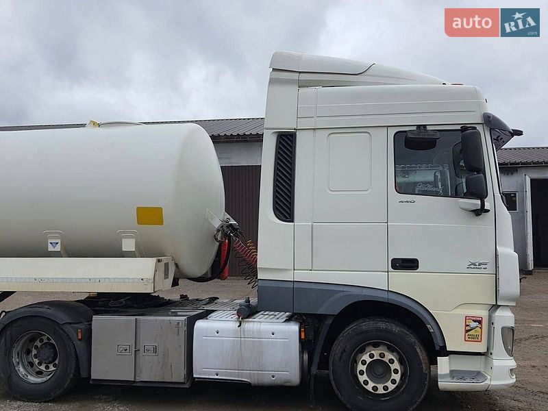 Бензовоз DAF XF 2014 в Києві