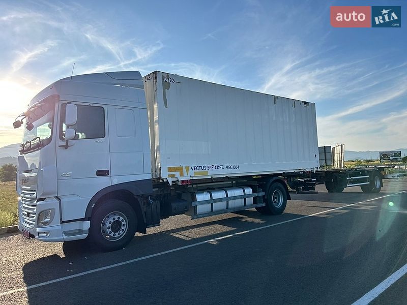 Контейнеровоз DAF XF 2016 в Хусті