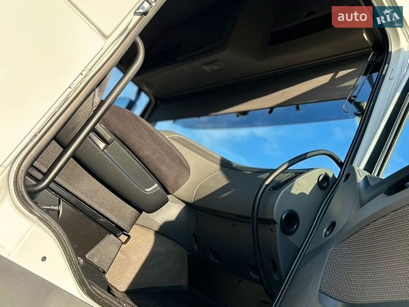 Контейнеровоз DAF XF 2016 в Хусті