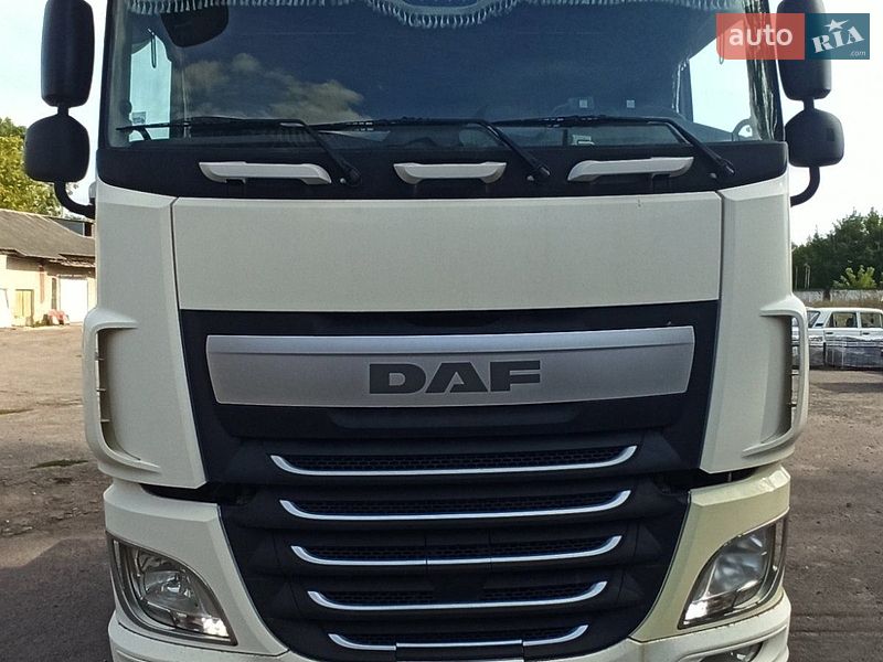 Тягач DAF XF 2015 в Львове