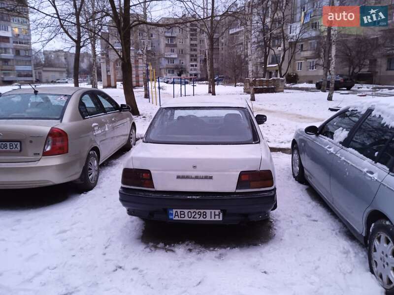Седан Daihatsu Applause 1991 в Шептицькому