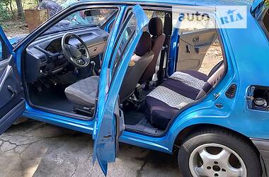 Хэтчбек Daihatsu Charade 1984 в 