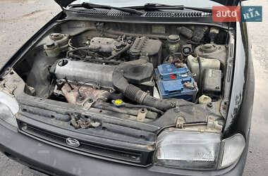 Седан Daihatsu Charade 1996 в 