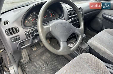 Седан Daihatsu Charade 1996 в 