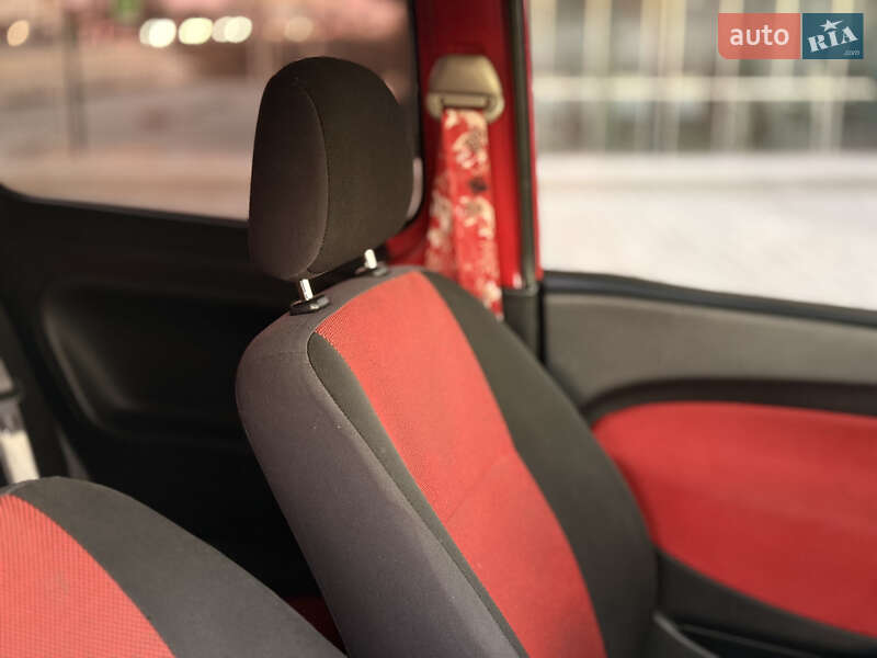 Купе Daihatsu Cuore 2006 в Львові