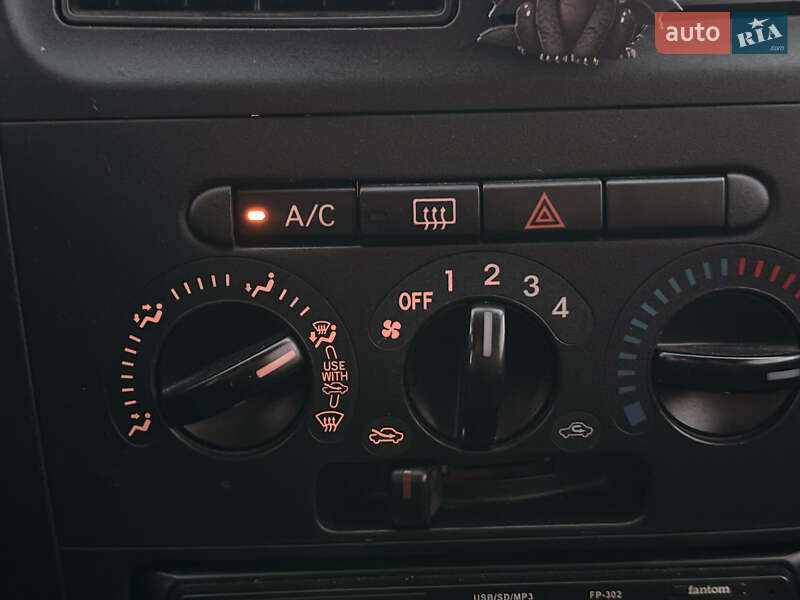 Купе Daihatsu Cuore 2006 в Львові