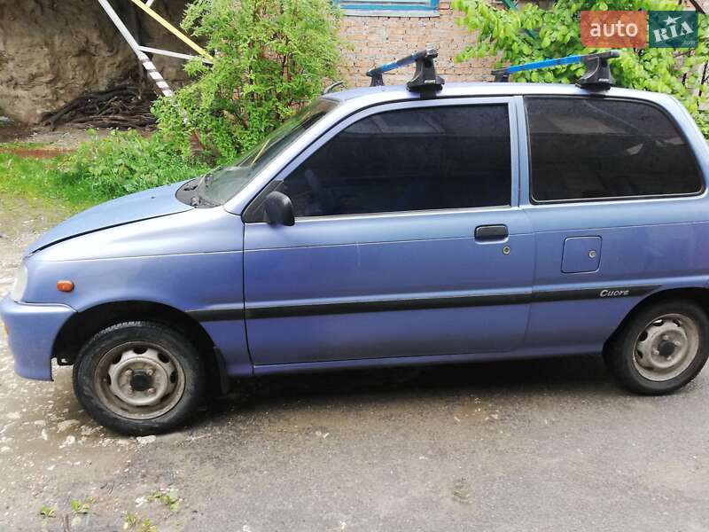 Хэтчбек Daihatsu Cuore 1995 в 