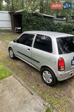 Хэтчбек Daihatsu Cuore 2003 в 