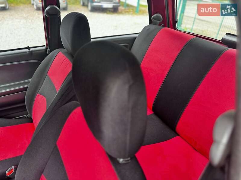 Хэтчбек Daihatsu Cuore 2001 в Борисполе