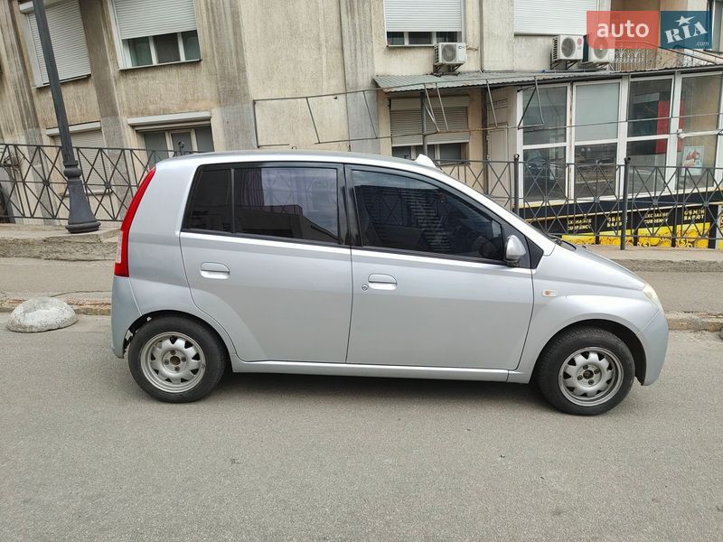 Хэтчбек Daihatsu Cuore 2006 в Киеве