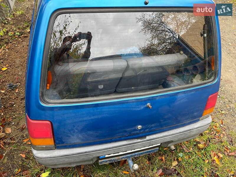 Купе Daihatsu Domino 1987 в Вижниці
