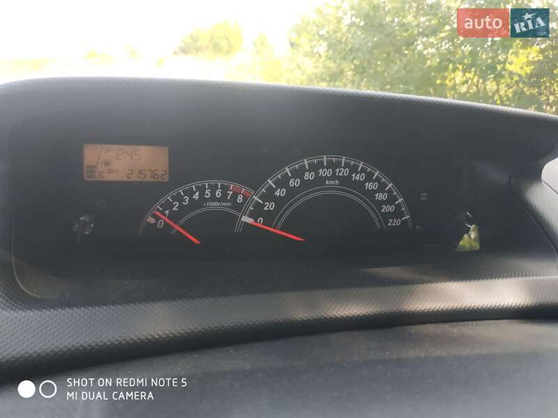 Седан Daihatsu Materia 2008 в Новом Роздоле