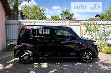 Седан Daihatsu Materia 2008 в Києві