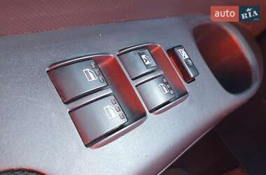 Хэтчбек Daihatsu Materia 2007 в 
