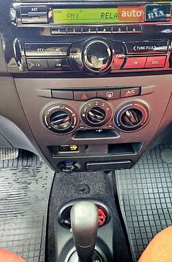Хэтчбек Daihatsu Materia 2011 в 