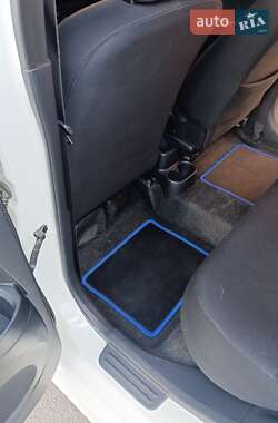 Хетчбек Daihatsu Materia 2009 в 