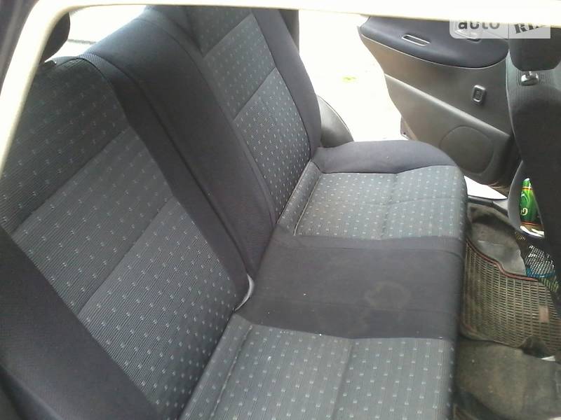 Хетчбек Daihatsu Sirion 2004 в Івано-Франківську