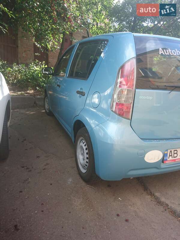 Хэтчбек Daihatsu Sirion 2008 в Виннице
