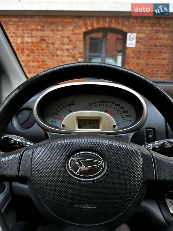 Седан Daihatsu Sirion 2008 в Ирпене