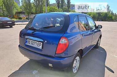 Хэтчбек Daihatsu Sirion 1999 в Николаеве