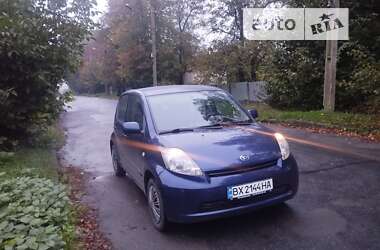 Хетчбек Daihatsu Sirion 2005 в 