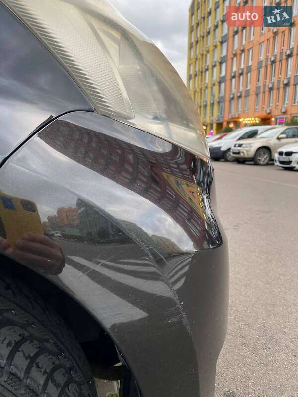 Хэтчбек Daihatsu Sirion 2008 в Киеве