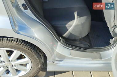 Хэтчбек Daihatsu Sirion 2007 в 